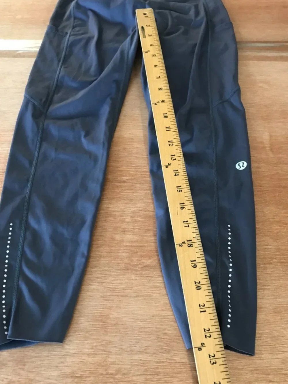 Lululemon Fast and Free Nulux Leggings Women M Gray Reflective Dot Athleisure